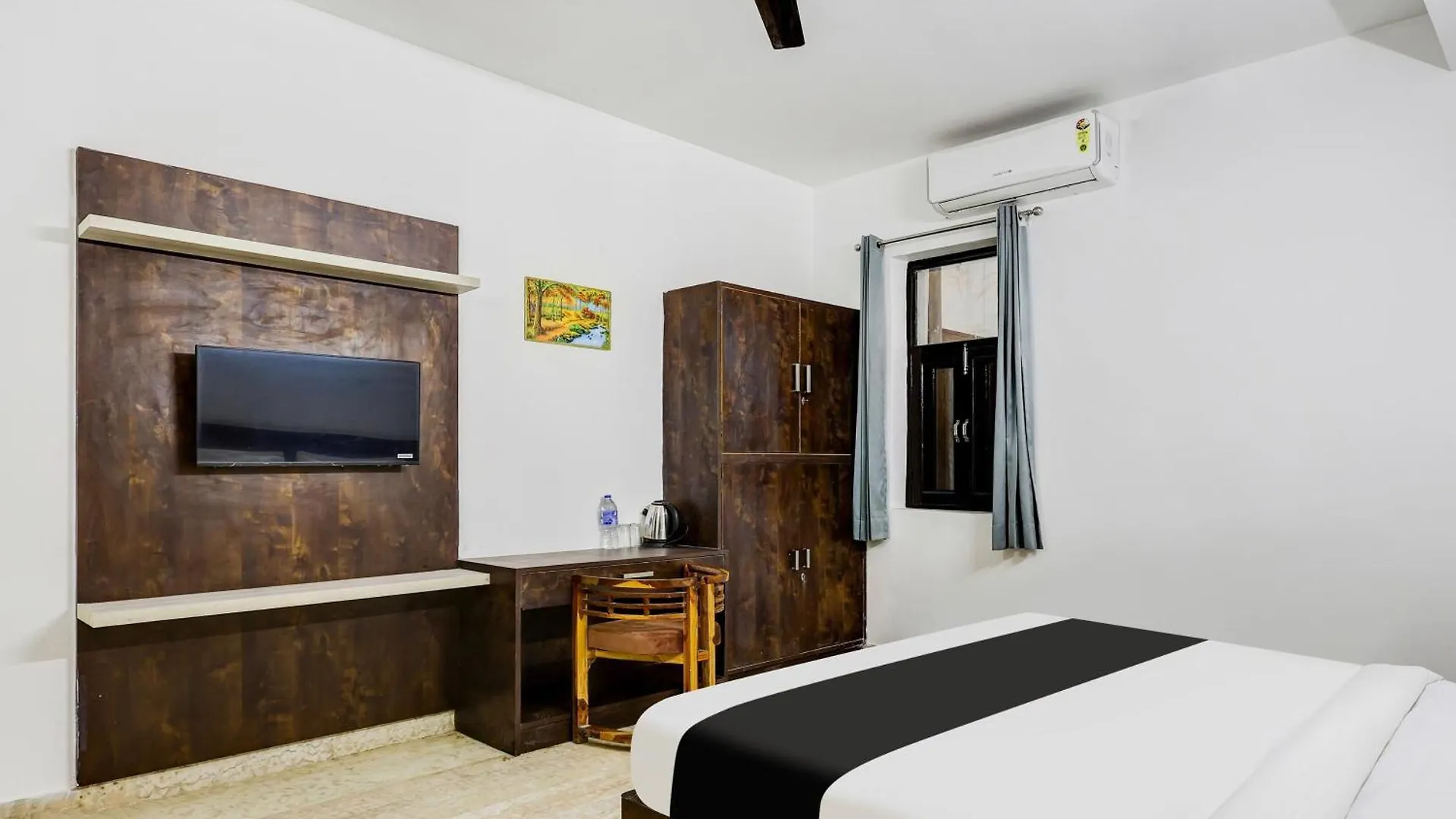 Super Townhouse Mayfield Garden Nearby Golf Course Road Gurgáon Szálloda