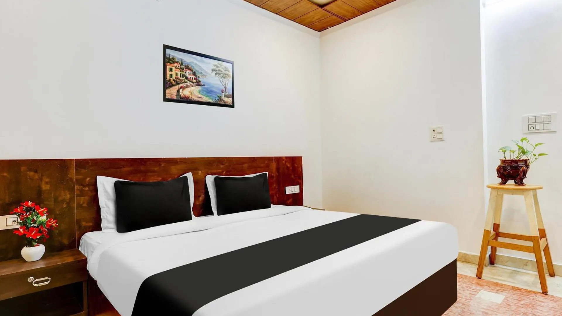Hotel Super Townhouse Mayfield Garden Nearby Golf Course Road Gurgaon